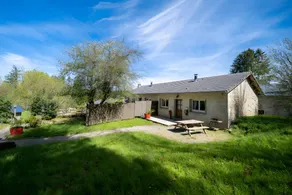 Encantadora casa ideal para familias con terraza, barbacoa y piscina | Vistas al jardín - Image 2