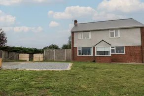 Cottage with garden | Beach view - Image 2