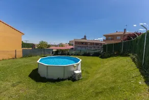Ferienpark mit privatem Pool, Garten und Grill | Bergblick - Image 3