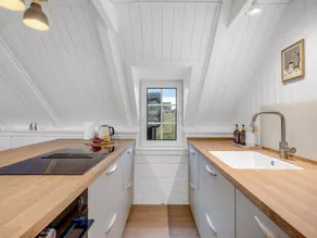 Holiday home with terrace - Image 3