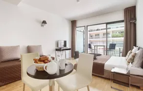 Agréable studio convivial et familial avec terrasse | Vue ville | Plage à proximité | Avec animaux bienvenus - Image 4