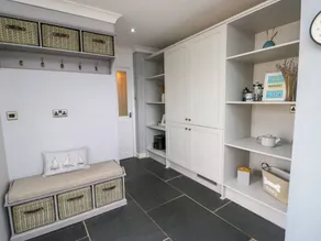 Children-friendly nice cottage with hot tub, garden & BBQ | Pet-friendly - Image 4