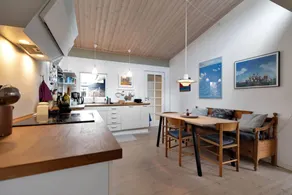 House with terrace, garden & BBQ - Image 4