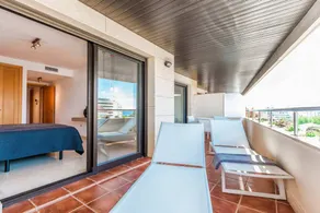 Apartamento con jacuzzi, terraza y piscina - Image 3