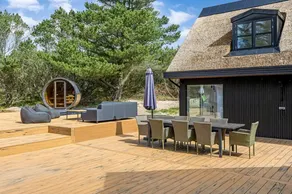 Fully equipped big holiday home with hot tub, pool & barbecue | Sea view | Pets are welcome - Image 2