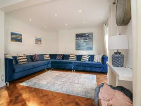 Cottage with barbeque, hot tub & garden | Beach view - Image 3