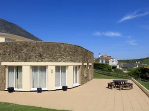 Family-oriented charming cottage with garden | Next to the beach - Image 2