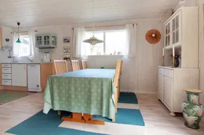 Holiday home with terrace - Image 4
