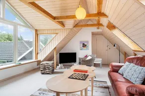 Holiday home with BBQ & terrace | Sea view | Pets allowed - Image 5