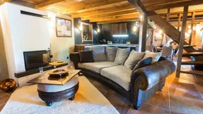 Holiday home with sauna, BBQ & garden - Image 2