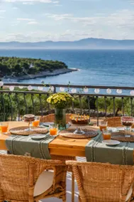 House with garden, private pool & BBQ | Sea view - Image 5