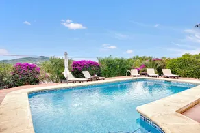 Villa with terrace, private pool & garden | Mountain view - Image 2