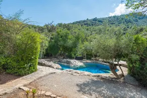 Villa adatta alle famiglie con piscina privata, griglia e terrazza - Image 4