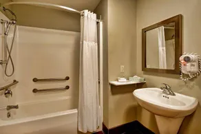 1 Queen 1 Bedroom Suite Mobility Accessible Tub - Image 2