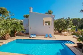 Merveilleuse villa avec barbecue, terrasse et piscine privée | Vue ville - Image 5
