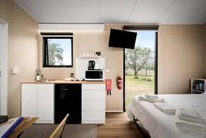 Fantastic Tiny House with Nice Sights in Glen Caim, Queensland - Image 5