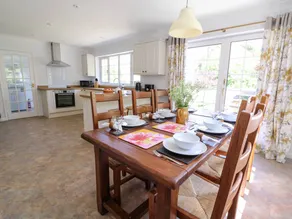 Children-friendly charming cottage with jacuzzi & garden | Pets are welcome - Image 4