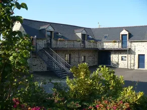 Apartment with Heated Indoor Pool - Image 4