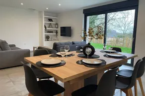 Holiday home with garden & terrace - Image 4