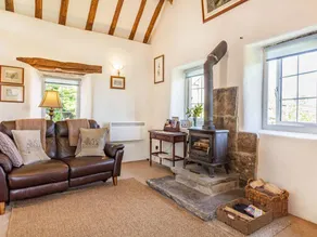 Child-friendly nice cottage with garden - Image 4