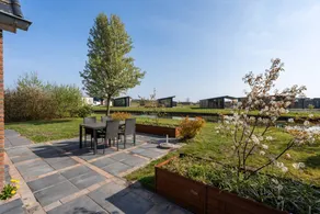 Holiday home with garden & terrace - Image 4