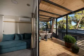 Mobile home with pool, terrace & garden - Image 3