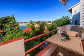 Pleasant apartment with garden | Sea view - Image 3