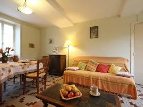 Wonderful cottage with BBQ & garden - Image 3