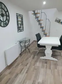 Apartment with garden | Garden view - Image 3