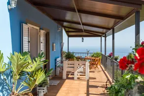 Child-friendly holiday home with terrace, garden & BBQ | Sea view - Image 3