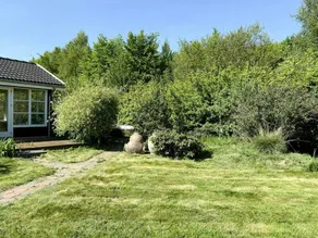 House with hot tub, terrace & garden - Image 4