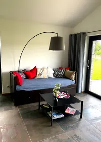 House with garden | Garden view - Image 2