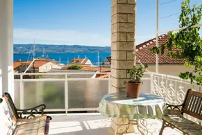 Apartment with terrace & barbeque | Sea view - Image 2