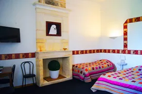 Private room with garden | City view - Image 2