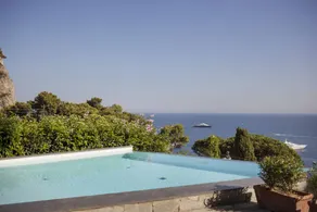 Villa with garden, private pool & terrace - Image 4