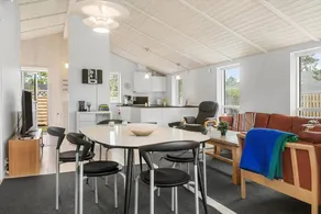 Fully equipped house with terrace & barbeque - Image 4