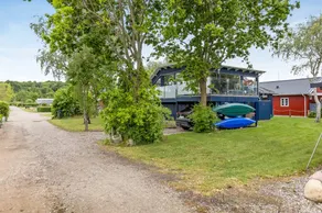 Child-friendly house with BBQ & terrace | Sea view | Beach nearby - Image 3