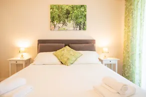 Holiday home | Water view - Image 2