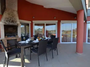 Villa totalmente equipada con piscina privada, jardín y barbacoa - Image 3