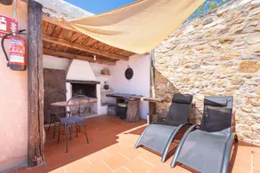 Holiday home with barbeque, garden & pool | Mountain view - Image 3