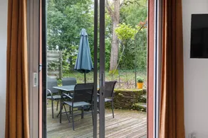 Maison avec jardin, barbecue et terrasse | Vue jardin - Image 4
