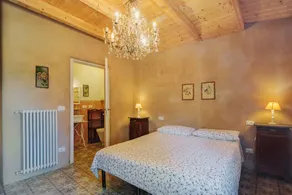 Agriturismo Il Filo di Paglia: Camera quadrupla ideale per le famiglie - Agriturismo Val di Vara Cinque Terre - Allevamento di mucche tipiche liguri e produzione di formaggi - Image 3