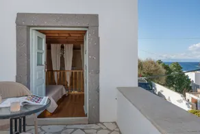Room 'Triple Pool View No 3' with Shared Pool, Wi-Fi and Air Conditioning - Image 3