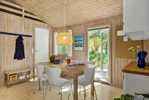 Holiday home with sauna, barbeque & jacuzzi - Image 5