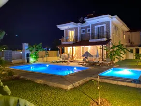 Villa with barbeque, private pool & garden - Image 3