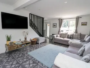 Cottage with garden - Image 4