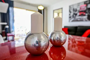 Flat with garden & terrace - Image 4