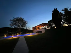 Holiday apartment with terrace, heated pool & barbecue - Image 5