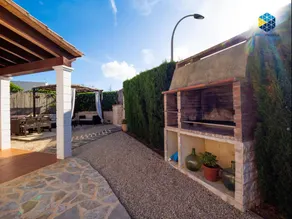 Villa mit privatem Pool, Terrasse und Grill - Image 2