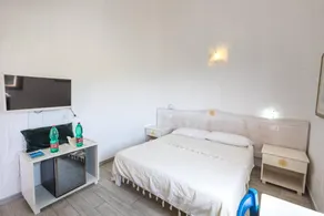 Doppelzimmer mit privatem Bad - Image 5